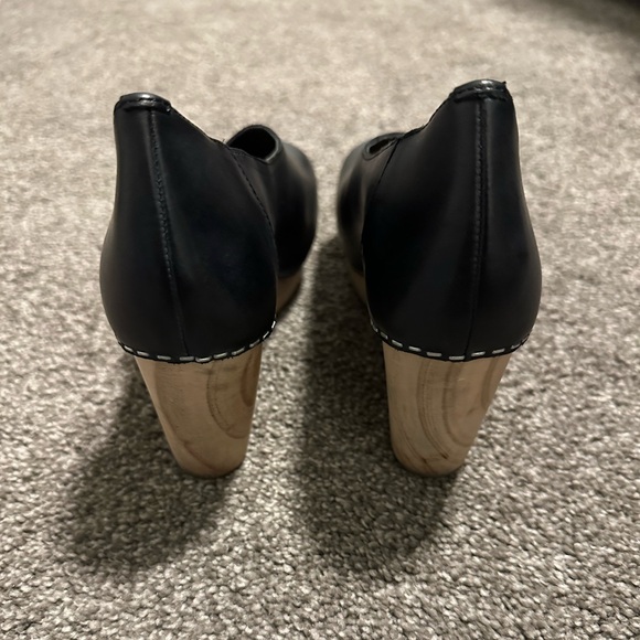 Free People / Genuine Leather Wooden Clogs / EU 37 (US 7) - Picture 10 of 11